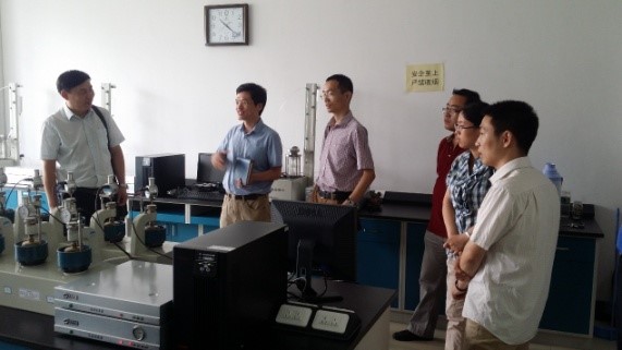 参观新番
滨海研究院土工实验基地